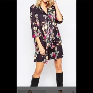 Floral 🌸 Maternity flowy dress -flared 3/4 sleeve